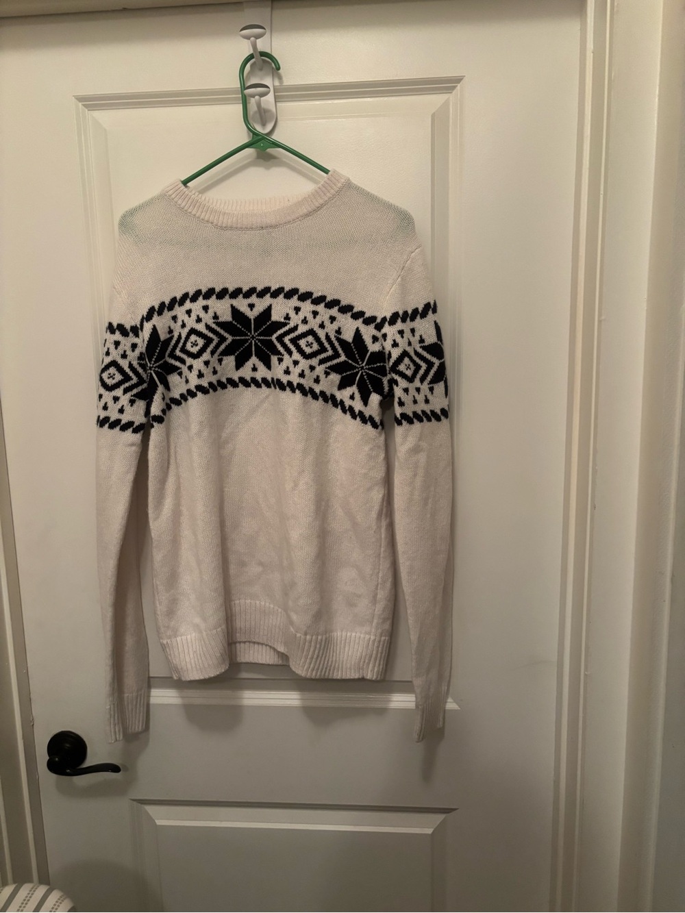 Old Navy Fair Isle Snowflake Knit Sweater Cream Black Women’s Small White Crewne